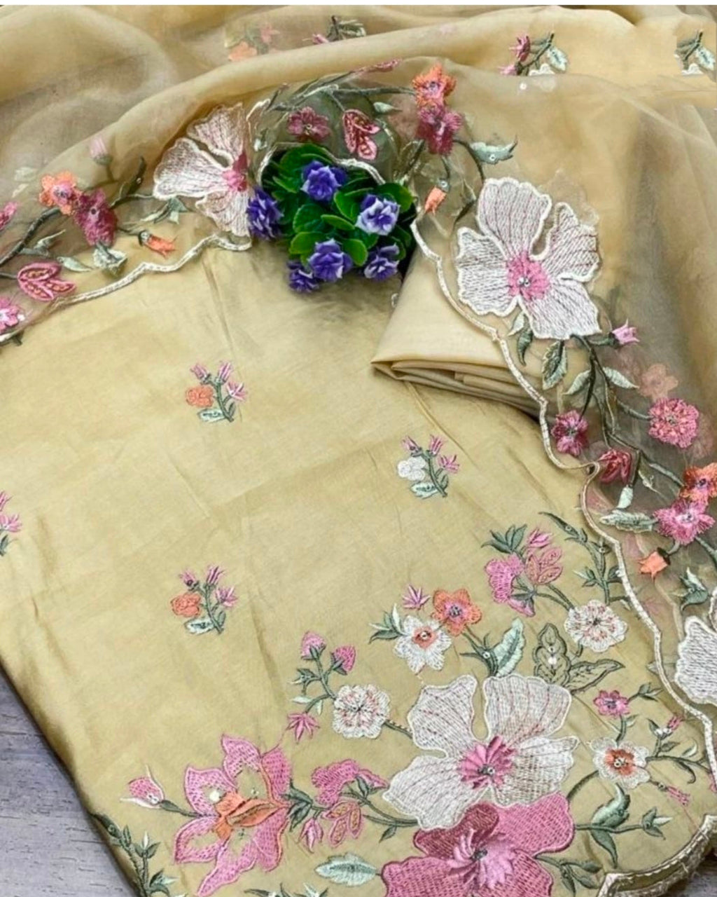 Muslin suit with Kashmiri work 1