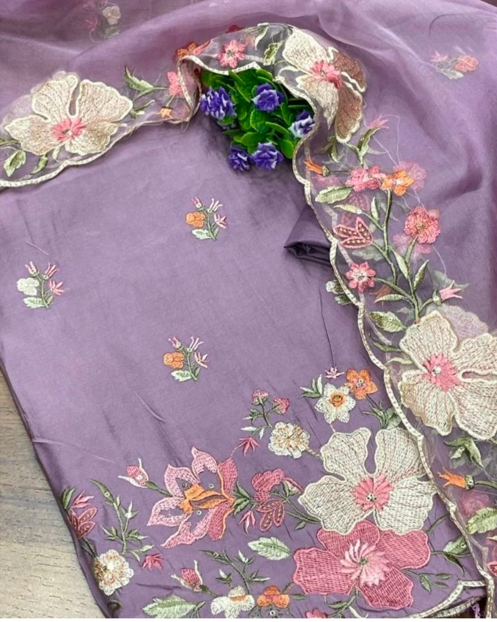 Muslin suit with Kashmiri work 1